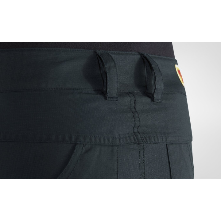 Spodnie FJALLRAVEN Vardag Lite Trousers Men dark grey