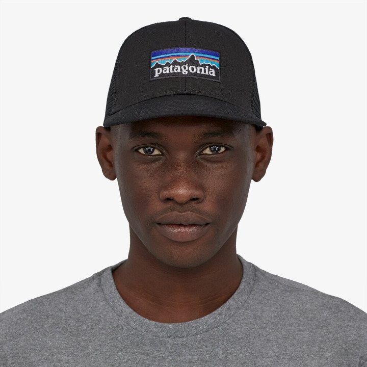 Czapka PATAGONIA P-6 Logo Trucker Hat black