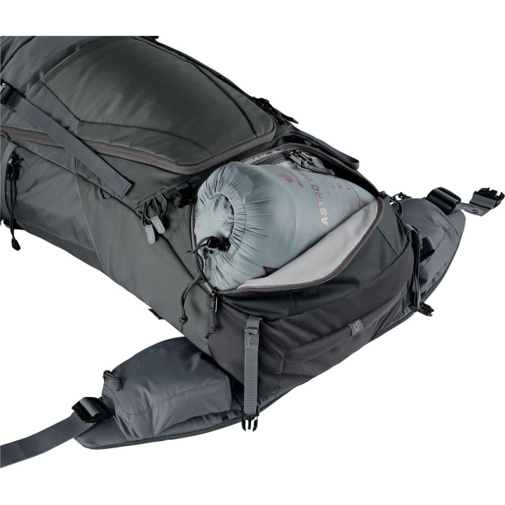 Plecak DEUTER Futura Air Trek 45+10 SL black-graphite