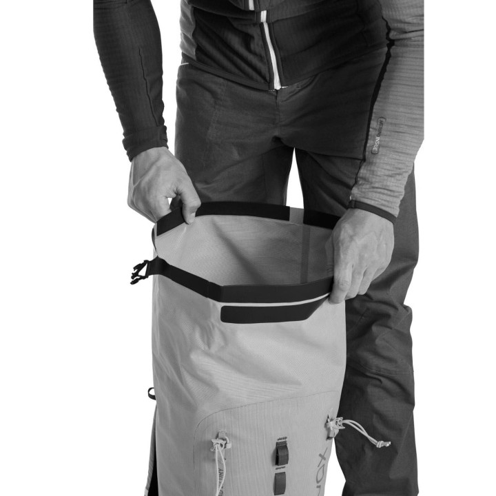 Plecak ORTOVOX Trad 22 Dry black steel
