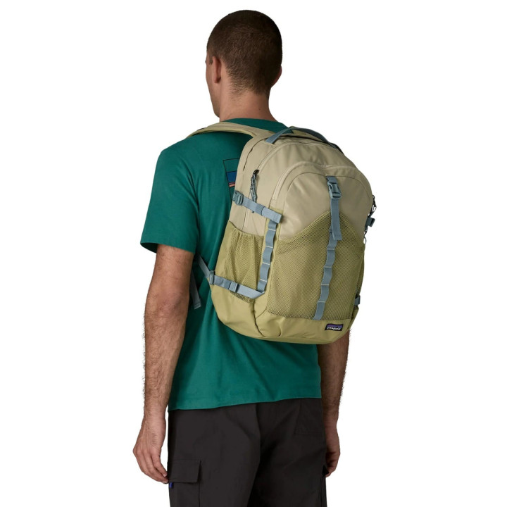 Plecak PATAGONIA Refugio Daypack 30L weathered stone
