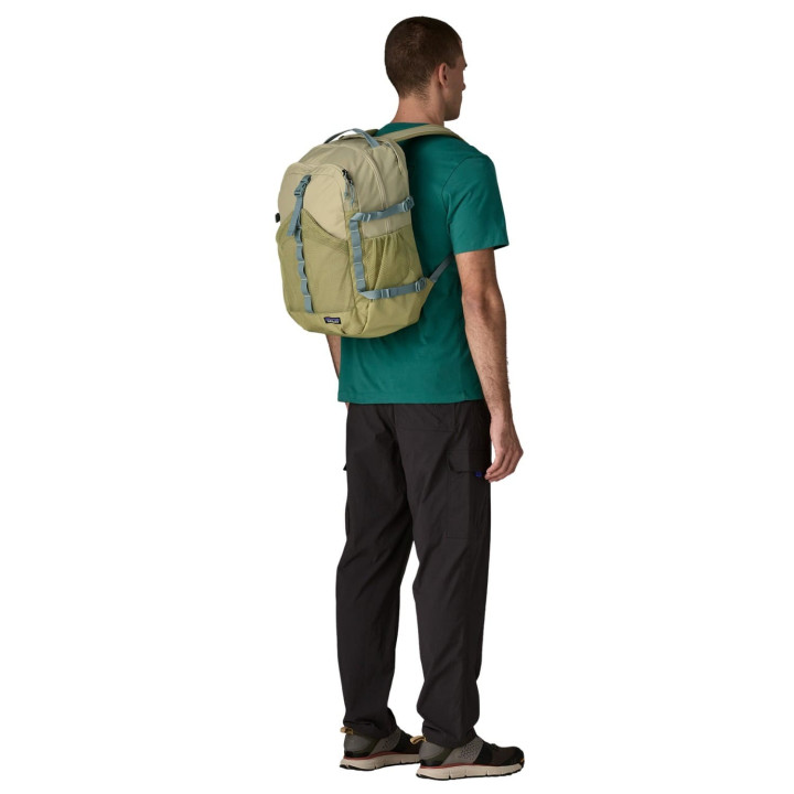 Plecak PATAGONIA Refugio Daypack 30L weathered stone