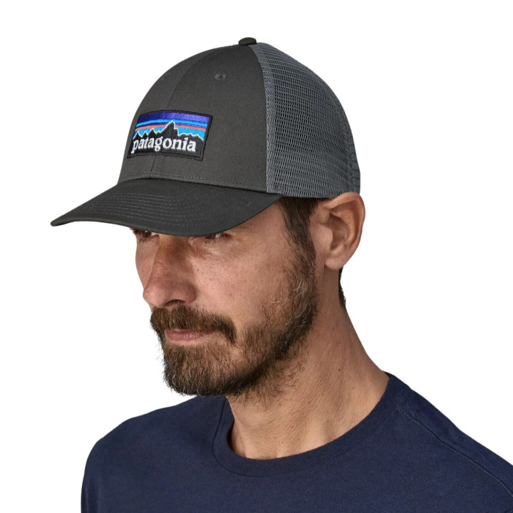Czapka PATAGONIA P-6 Logo LoPro Trucker Hat forge grey