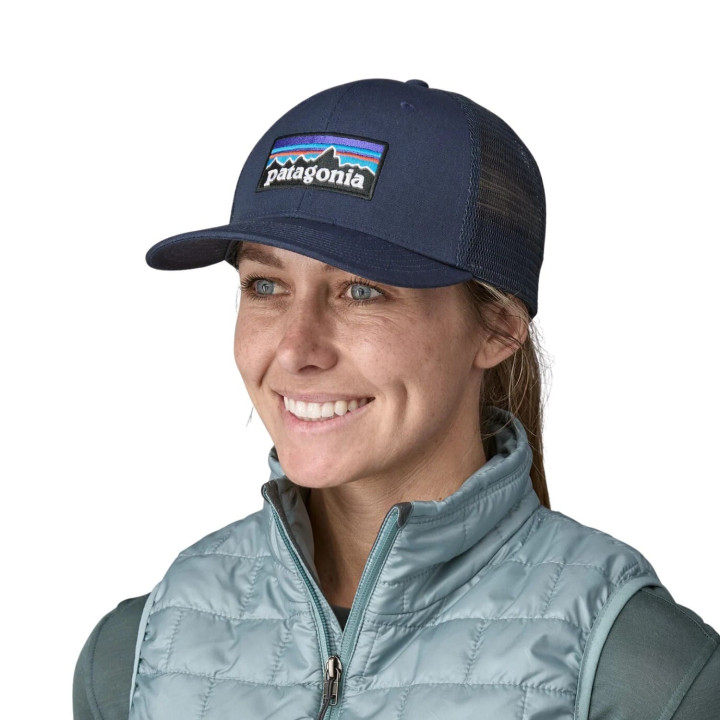 Czapka PATAGONIA P-6 Logo Trucker Hat new navy